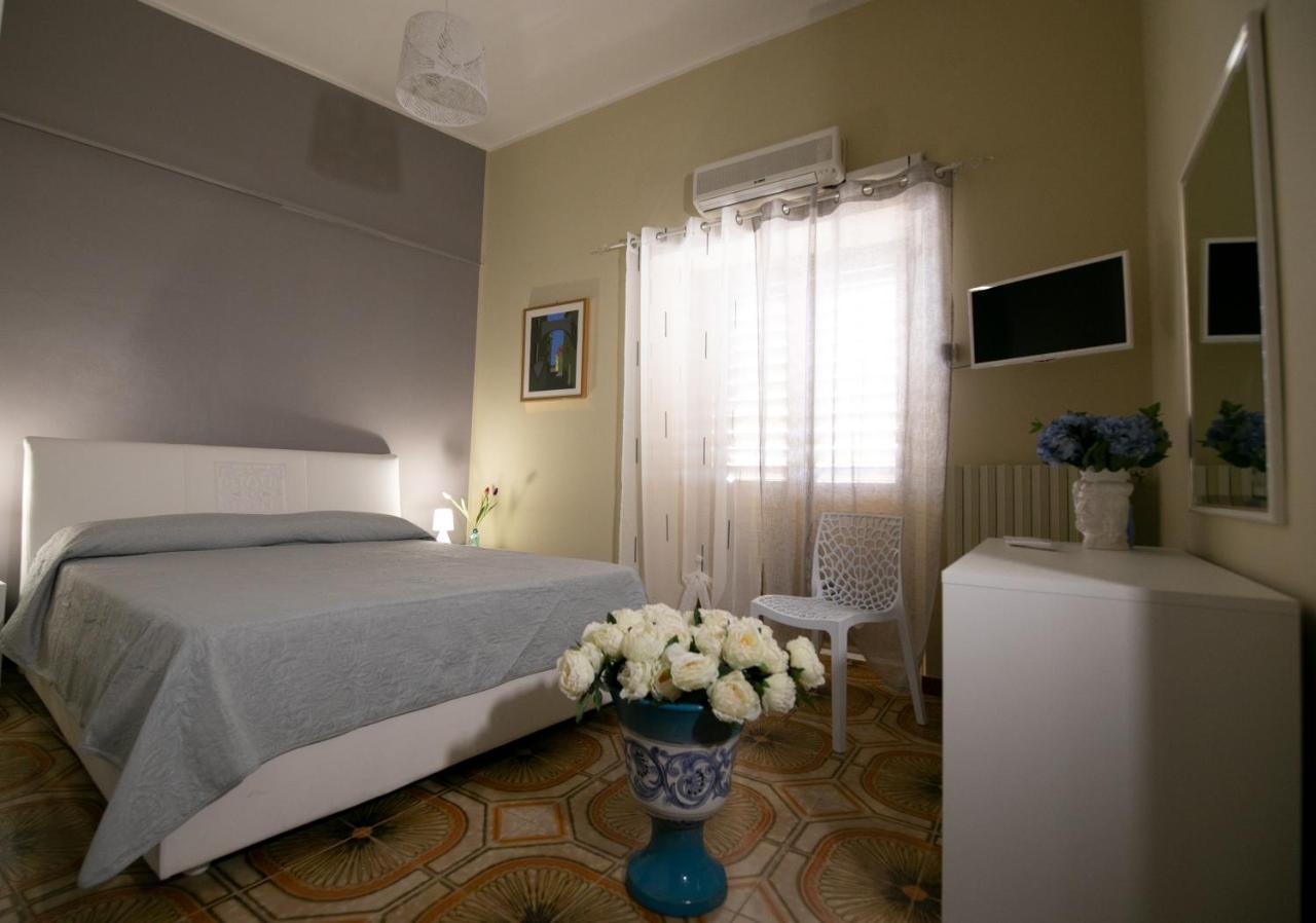 B&B Al Centro Nicosia Exterior foto